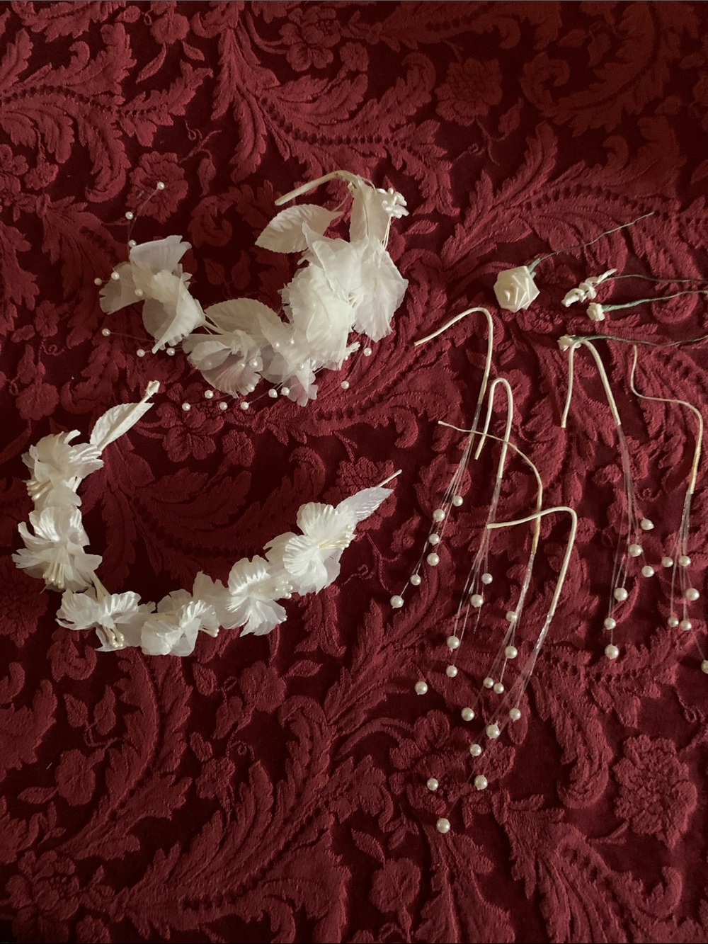White Floral Bridal Hairpiece Set - Elegant Flower & Pearl Accents